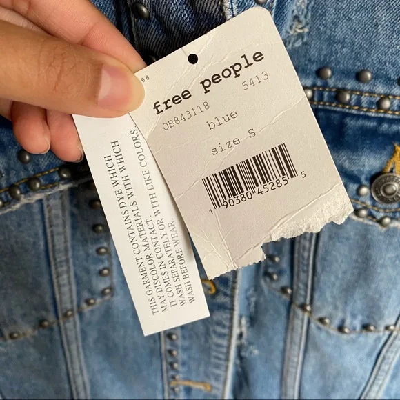 NEW Free People‎ Studded Denim Trucker Jacket - Picture 7 of 11